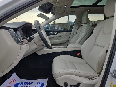 2021 Volvo XC60 T5 AWD Momentum