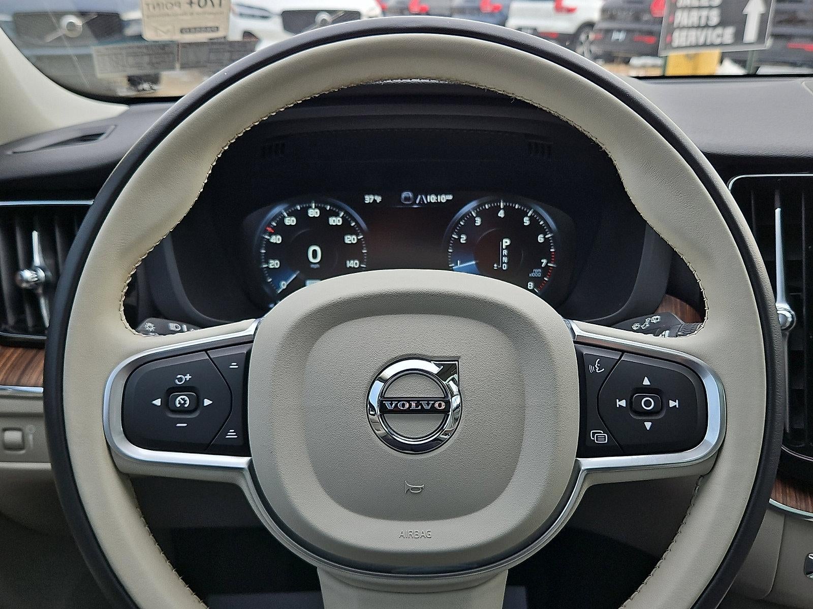 2021 Volvo XC60 T5 AWD Momentum