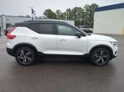 2021 Volvo XC40 T5 AWD R-Design