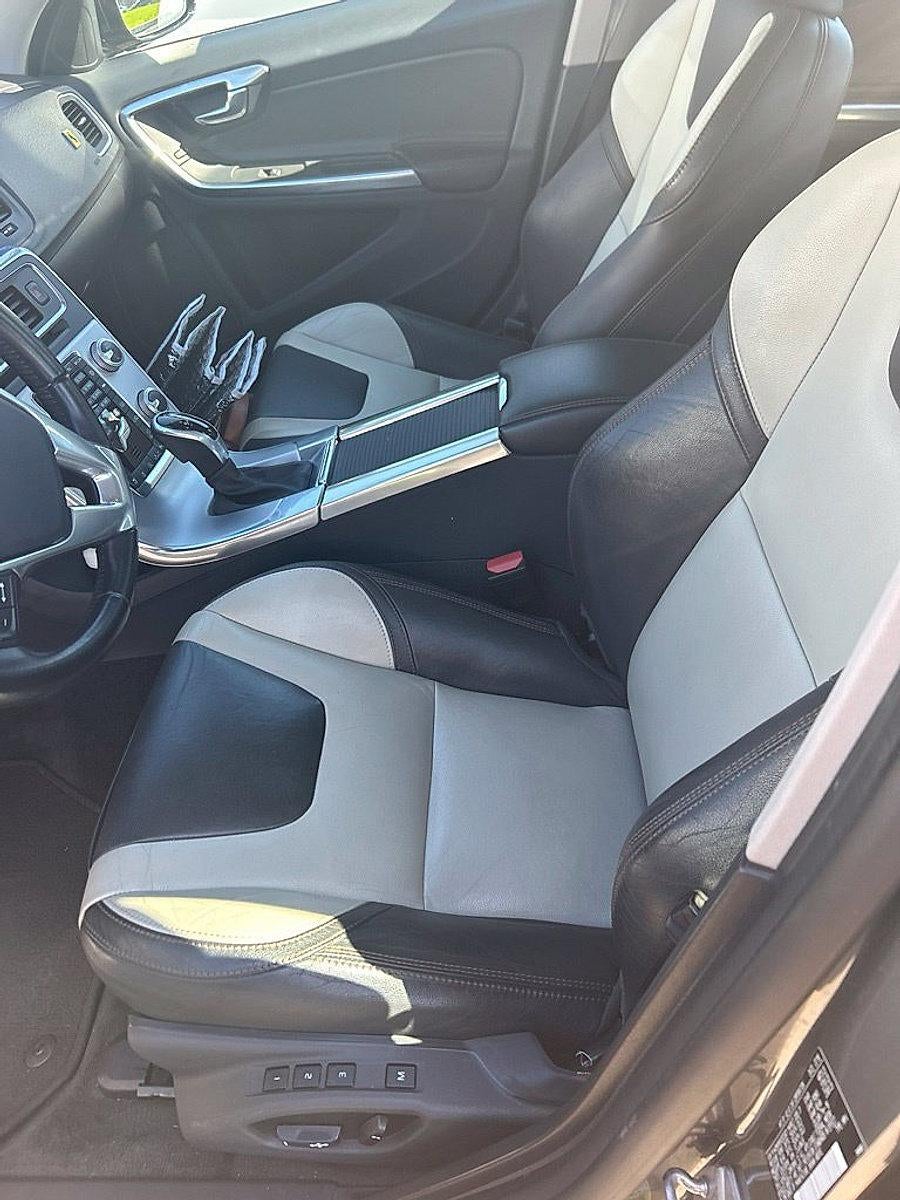 2017 Volvo S60 Cross Country T5 AWD