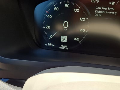 2019 Volvo XC90 T6 AWD Momentum