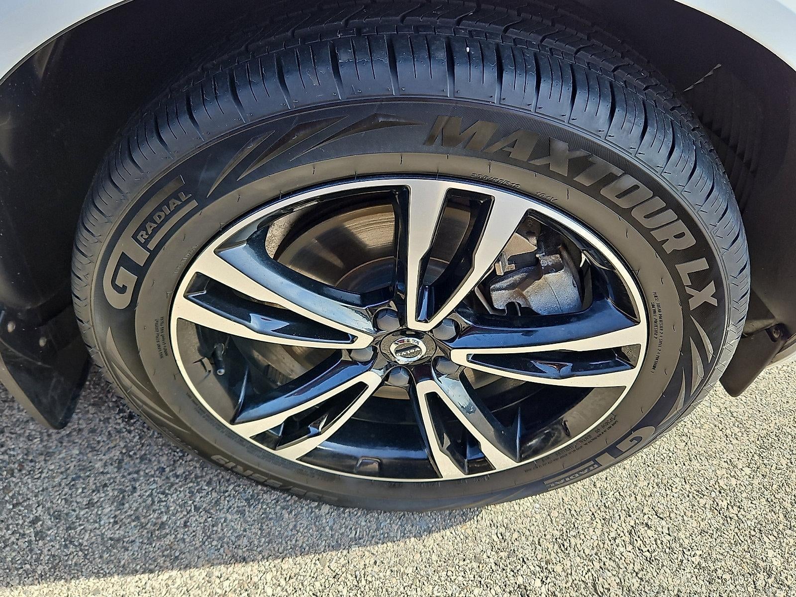 2020 Volvo XC60 T6 AWD Momentum