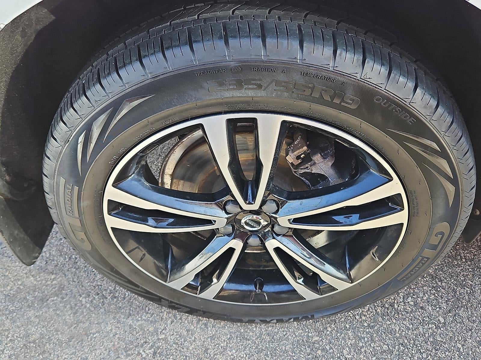 2020 Volvo XC60 T6 AWD Momentum