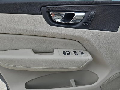 2020 Volvo XC60 T6 AWD Momentum