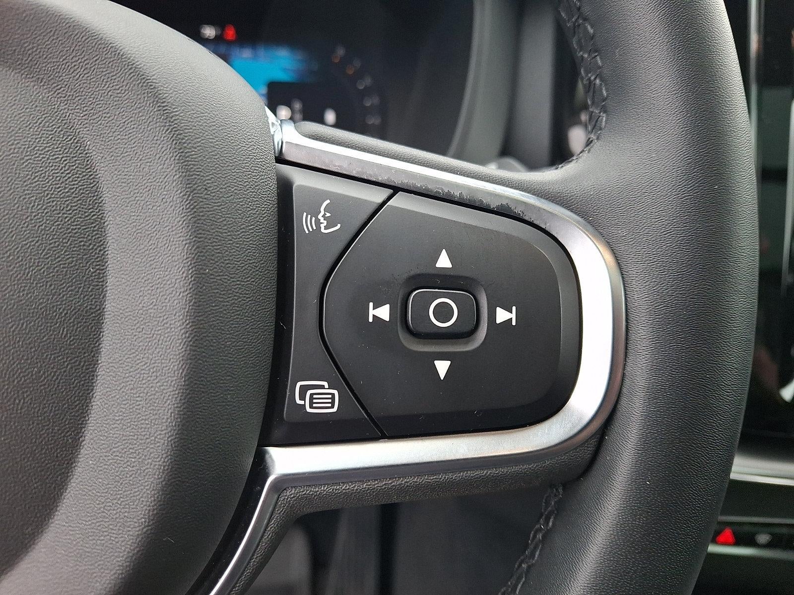 2024 Volvo XC60 B5 AWD Core Dark Theme