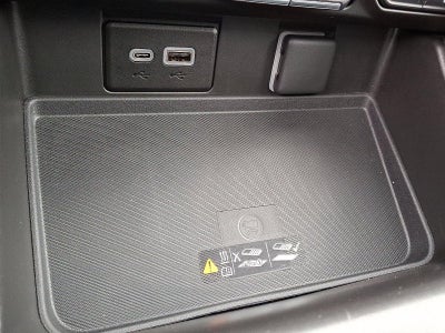 2023 Chevrolet Suburban 4WD RST