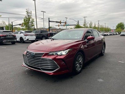 2019 Toyota Avalon Hybrid XLE (Natl)