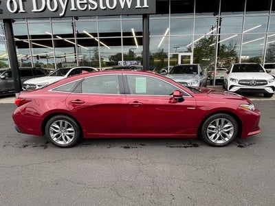 2019 Toyota Avalon Hybrid XLE (Natl)