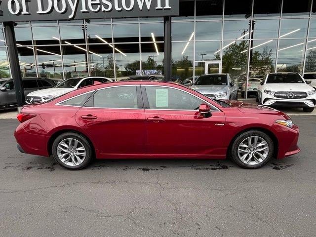 2019 Toyota Avalon Hybrid XLE (Natl)