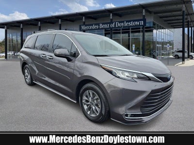 2023 Toyota Sienna XLE FWD 7-Passenger (Natl)