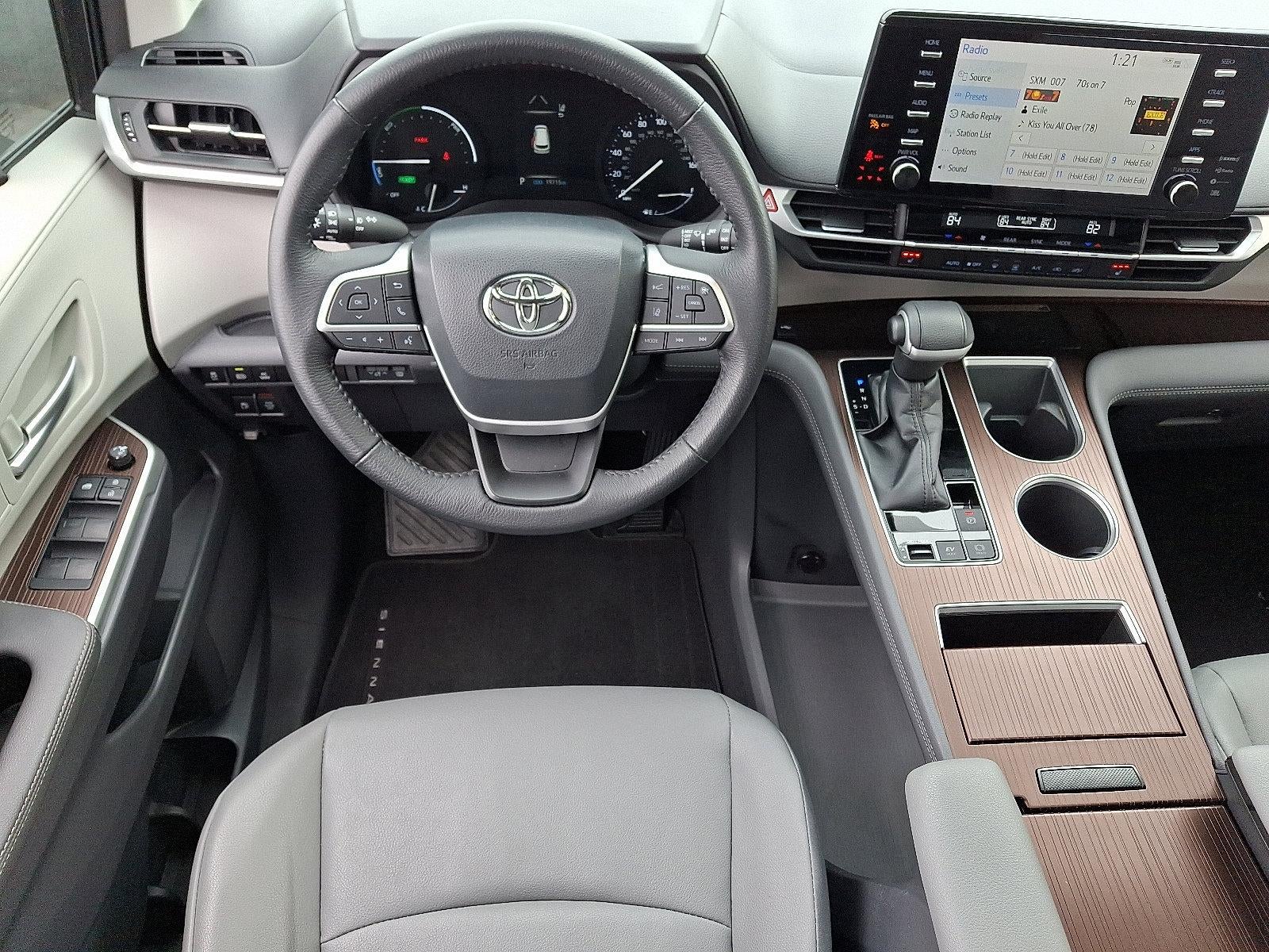 2023 Toyota Sienna XLE FWD 7-Passenger (Natl)