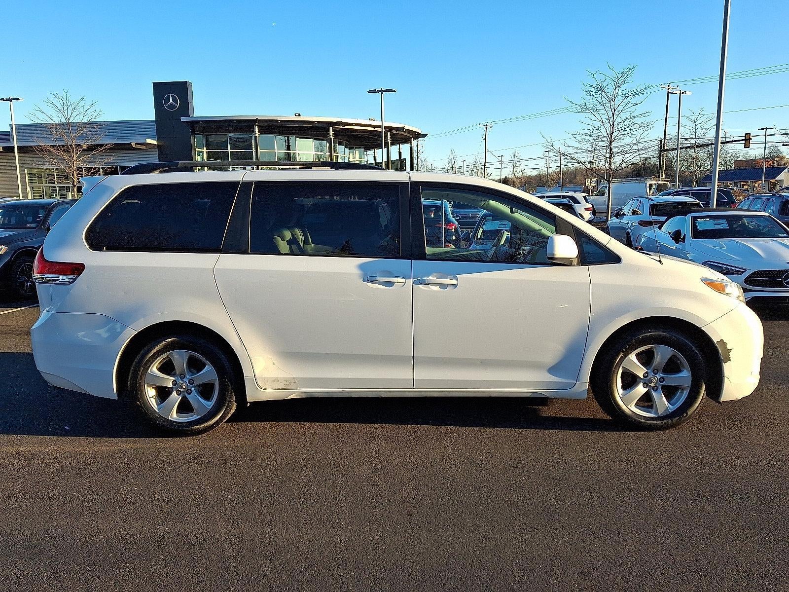 2012 Toyota Sienna 5dr 7-Pass Van V6 LE AAS FWD (Natl)