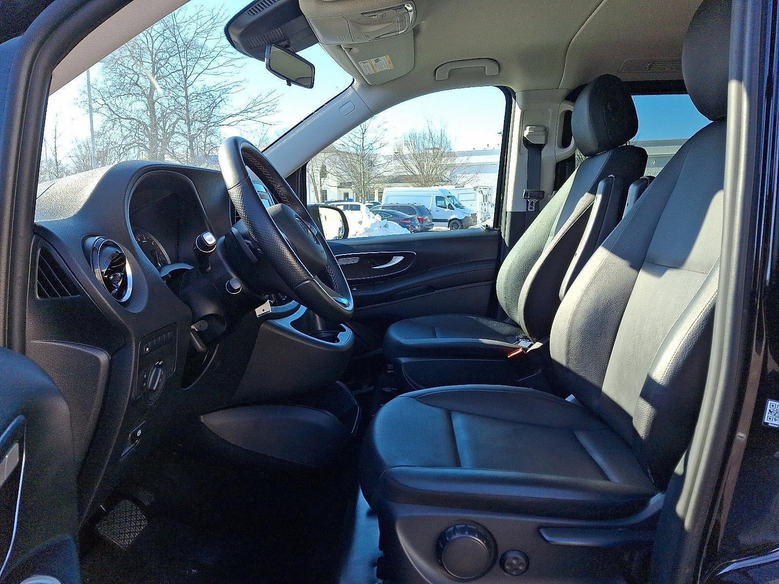 2021 Mercedes-Benz Metris Passenger Van Standard Roof 126" Wheelbase