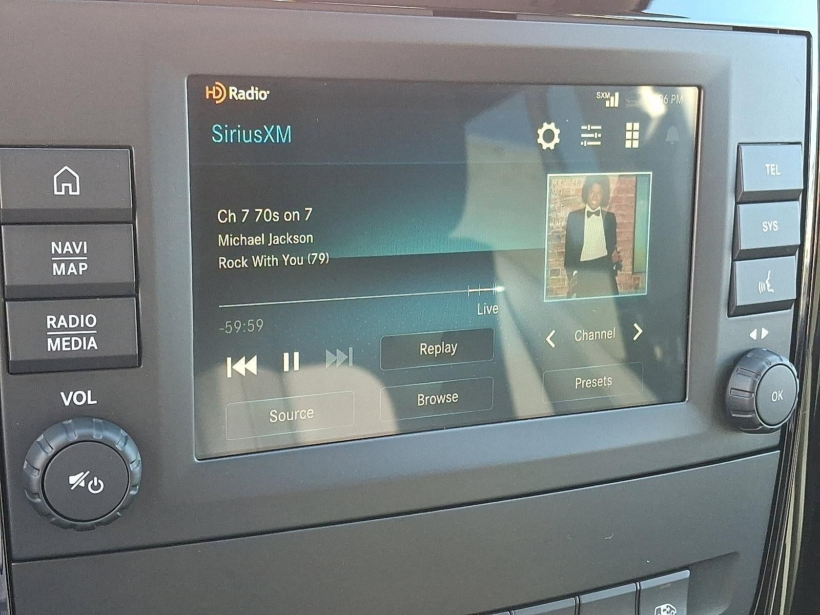 2021 Mercedes-Benz Metris Passenger Van Standard Roof 126" Wheelbase