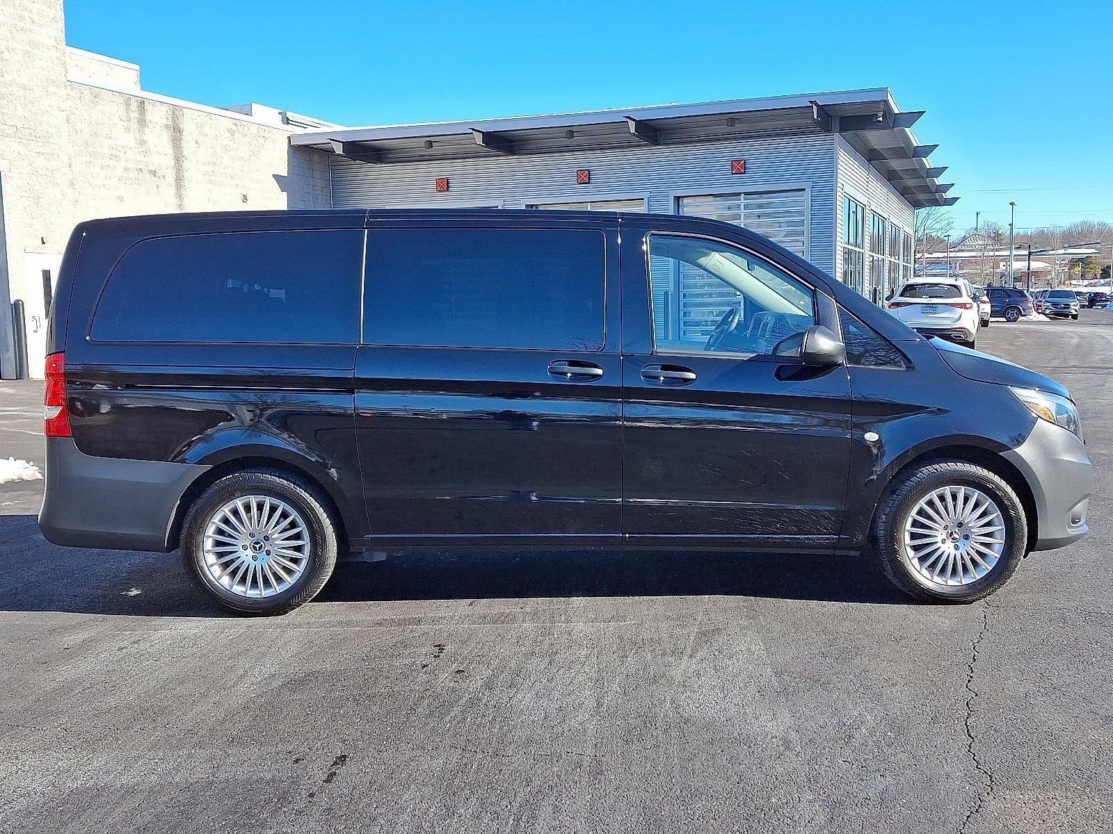 2021 Mercedes-Benz Metris Passenger Van Standard Roof 126" Wheelbase