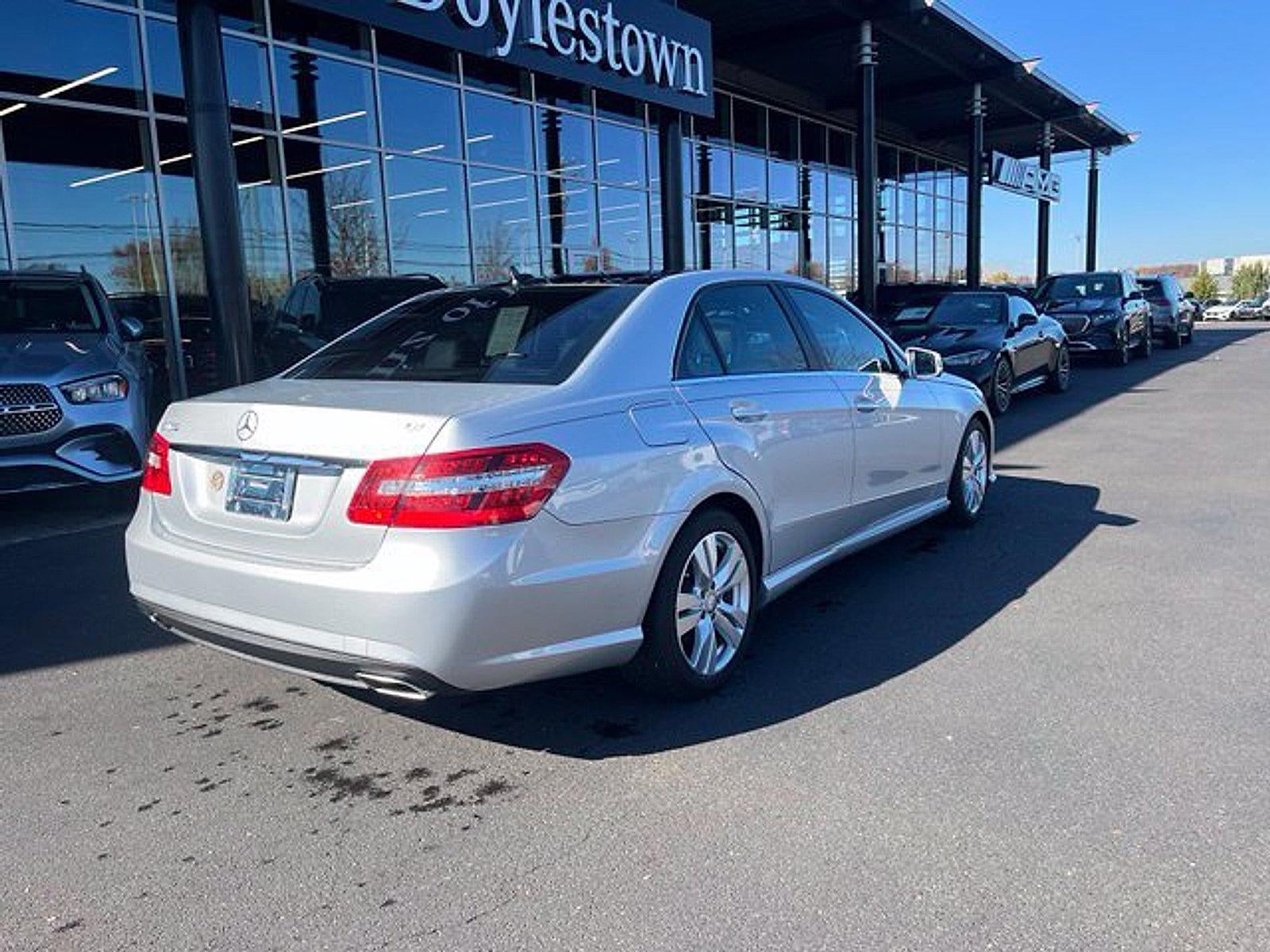 2011 Mercedes-Benz E-Class E 350 Luxury BlueTEC Sedan