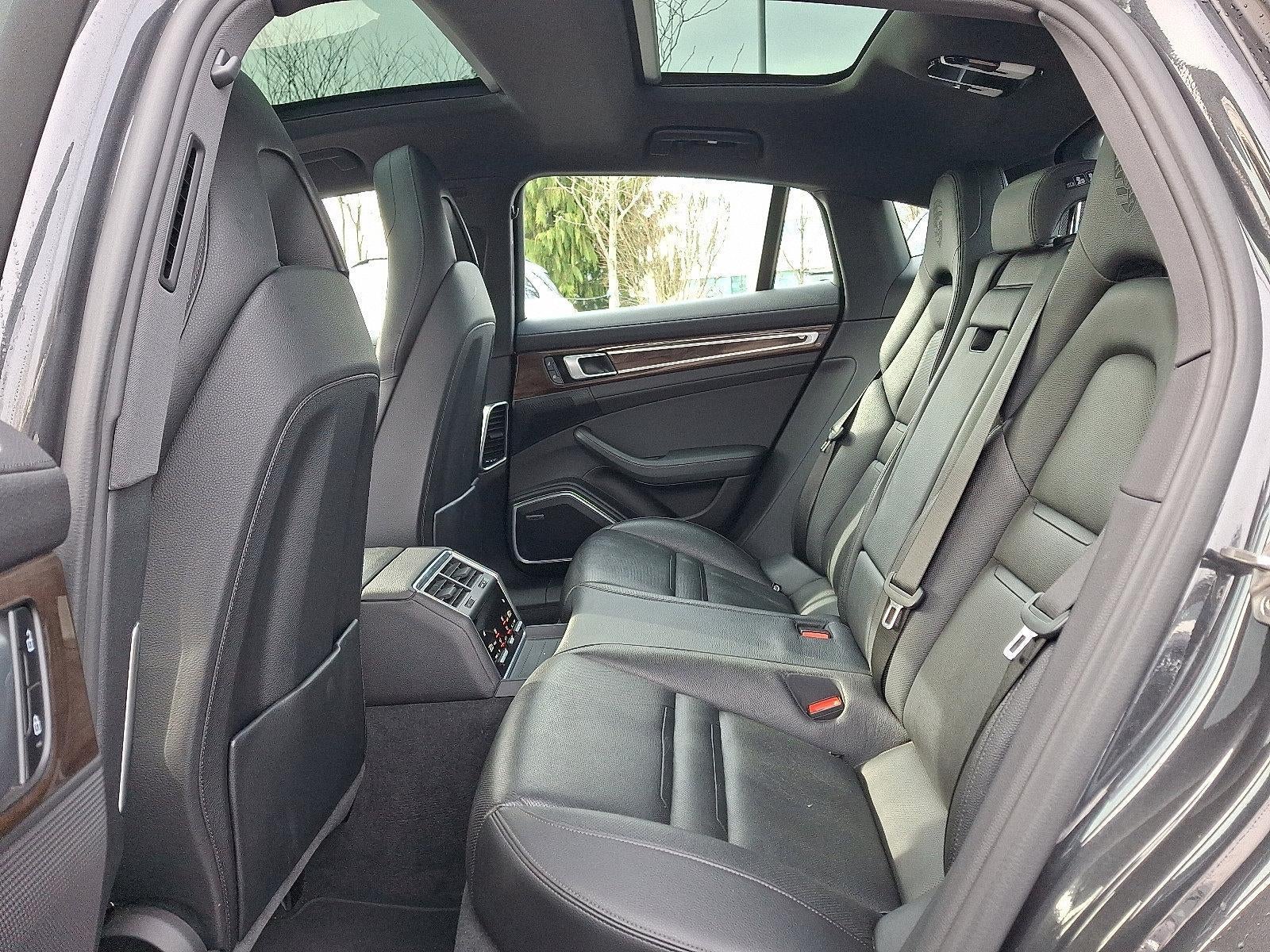 2022 Porsche Panamera RWD