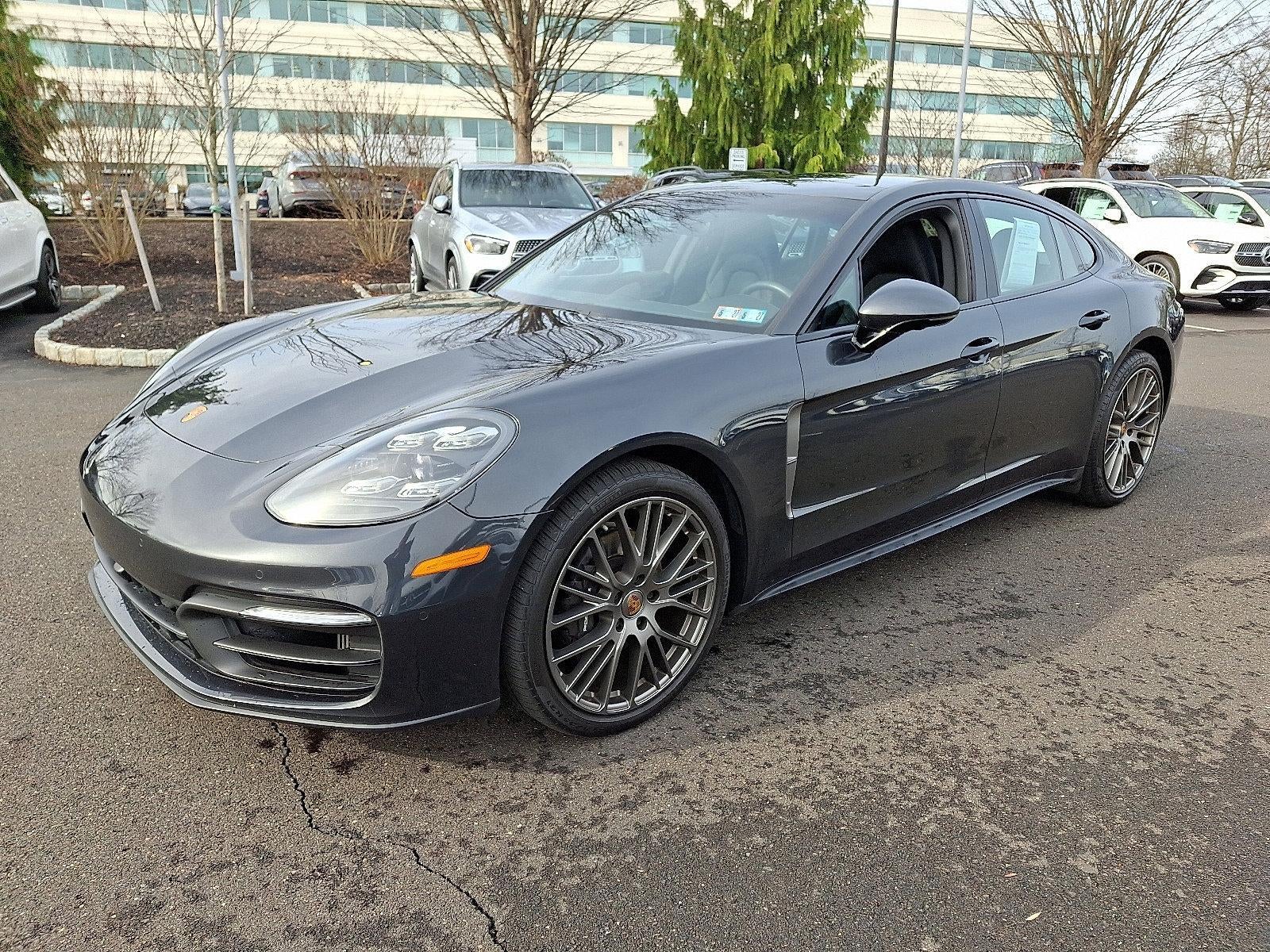 2022 Porsche Panamera RWD