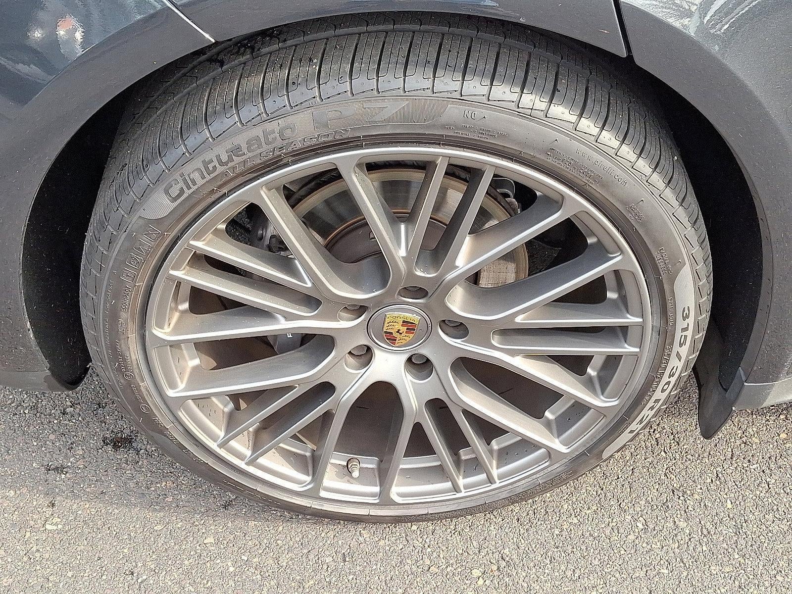 2022 Porsche Panamera RWD