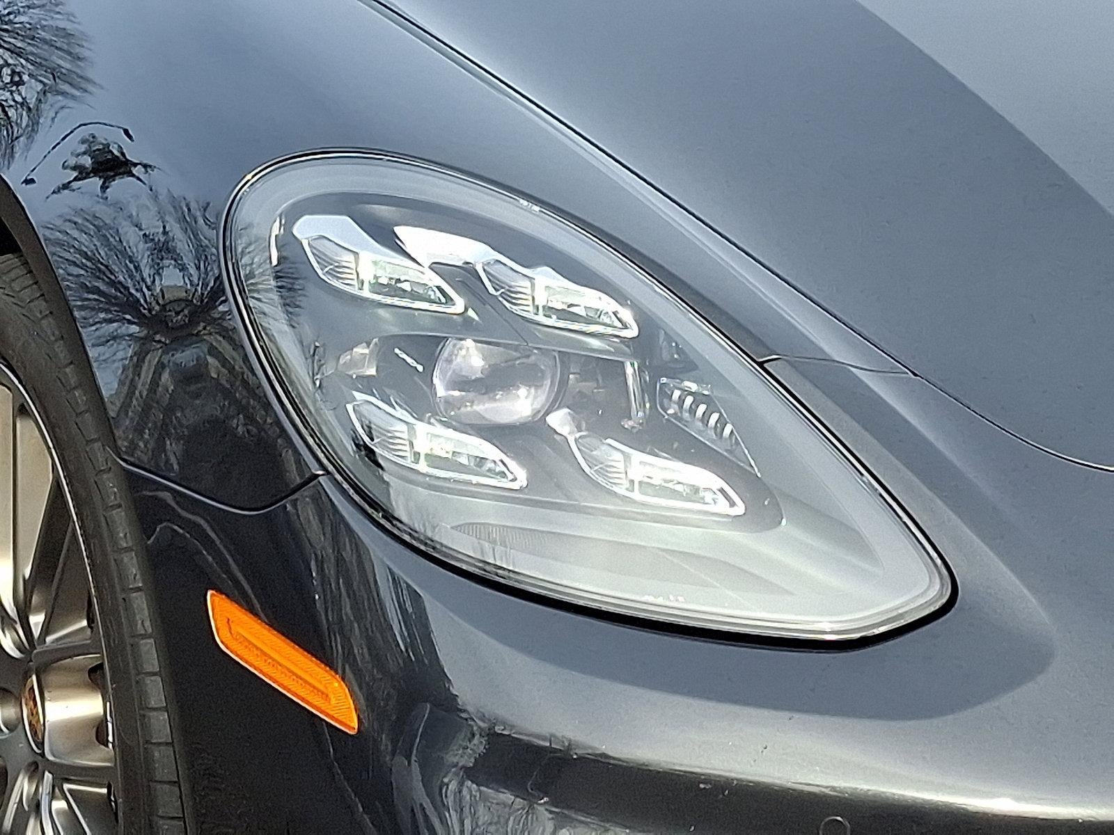 2022 Porsche Panamera RWD