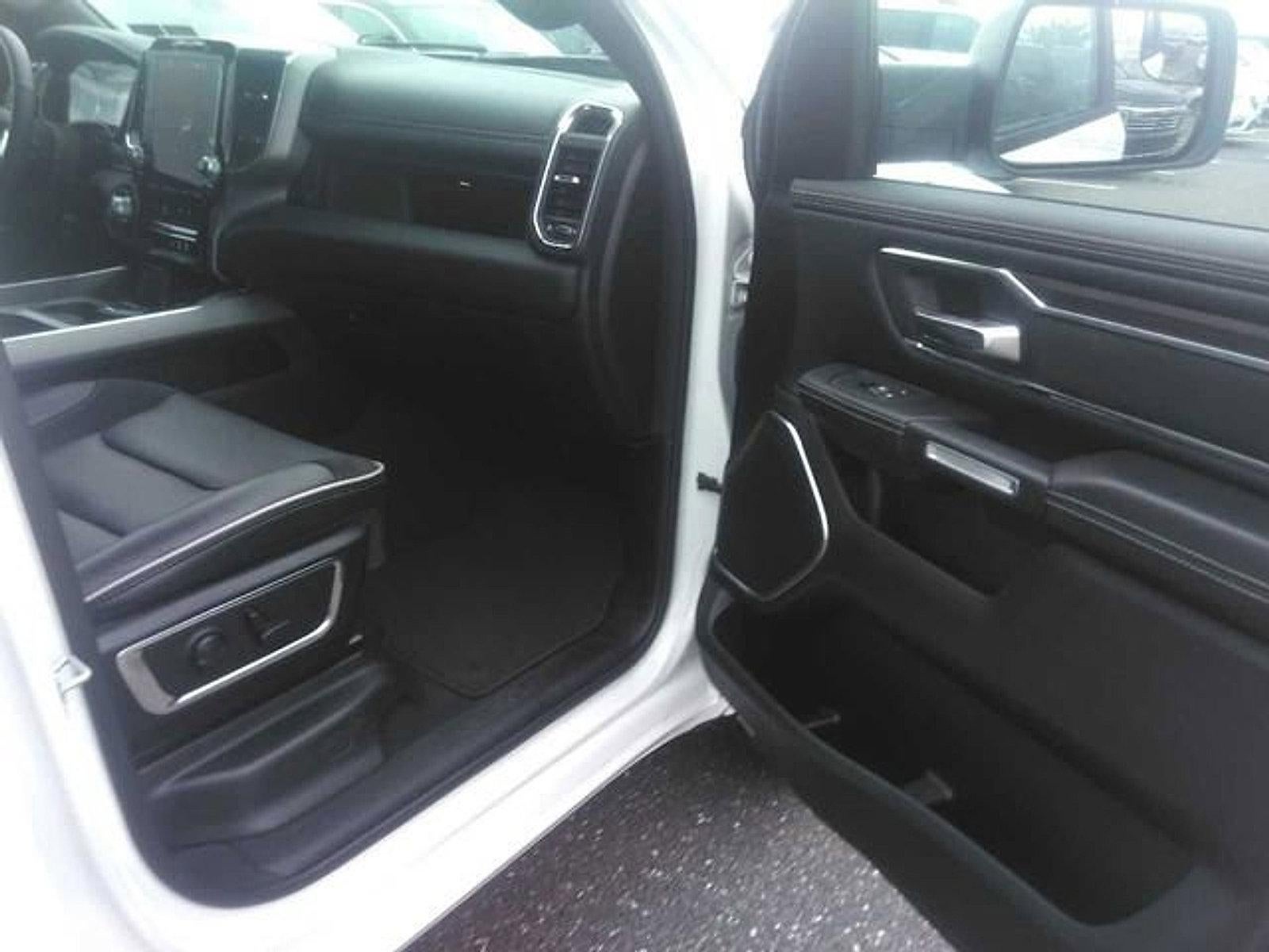 2025 RAM 1500 Laramie 4x4 Crew Cab 5'7" Box