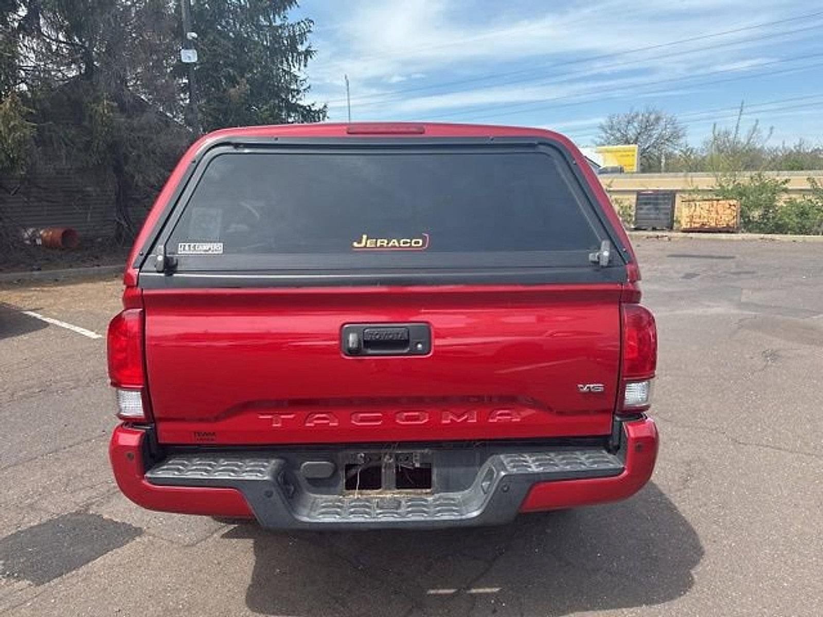 2017 Toyota Tacoma TRD Sport Double Cab 6' Bed V6 4x4 AT (Natl)