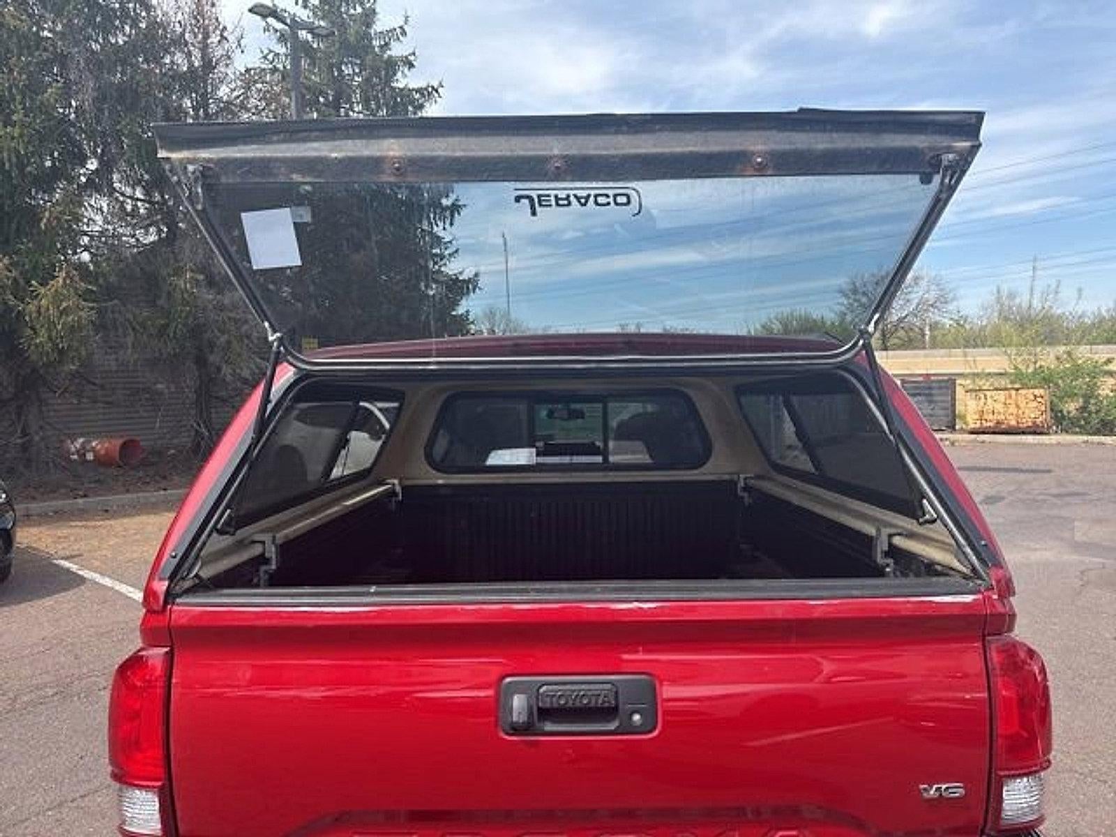 2017 Toyota Tacoma TRD Sport Double Cab 6' Bed V6 4x4 AT (Natl)