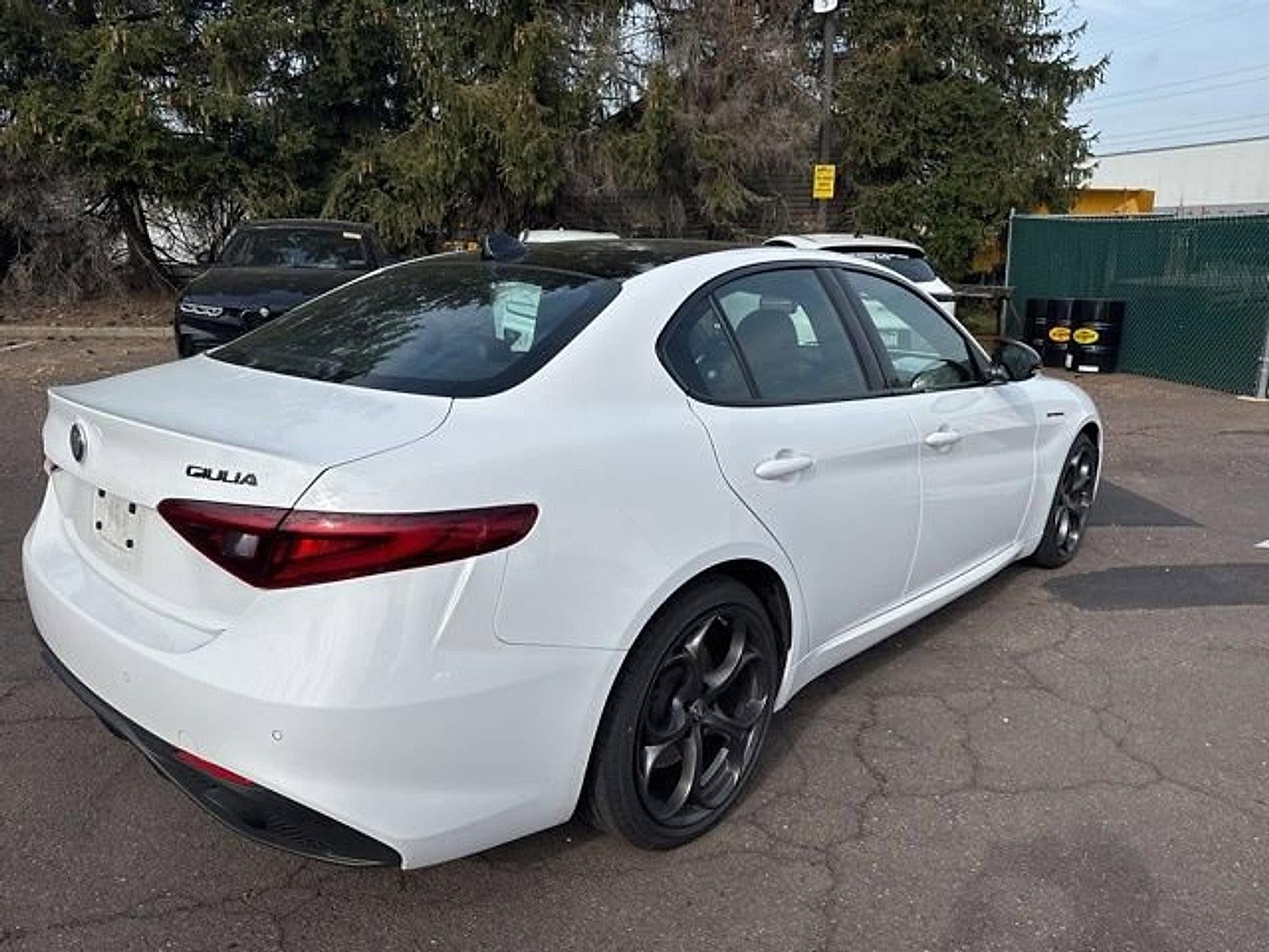 2023 Alfa Romeo Giulia Estrema AWD