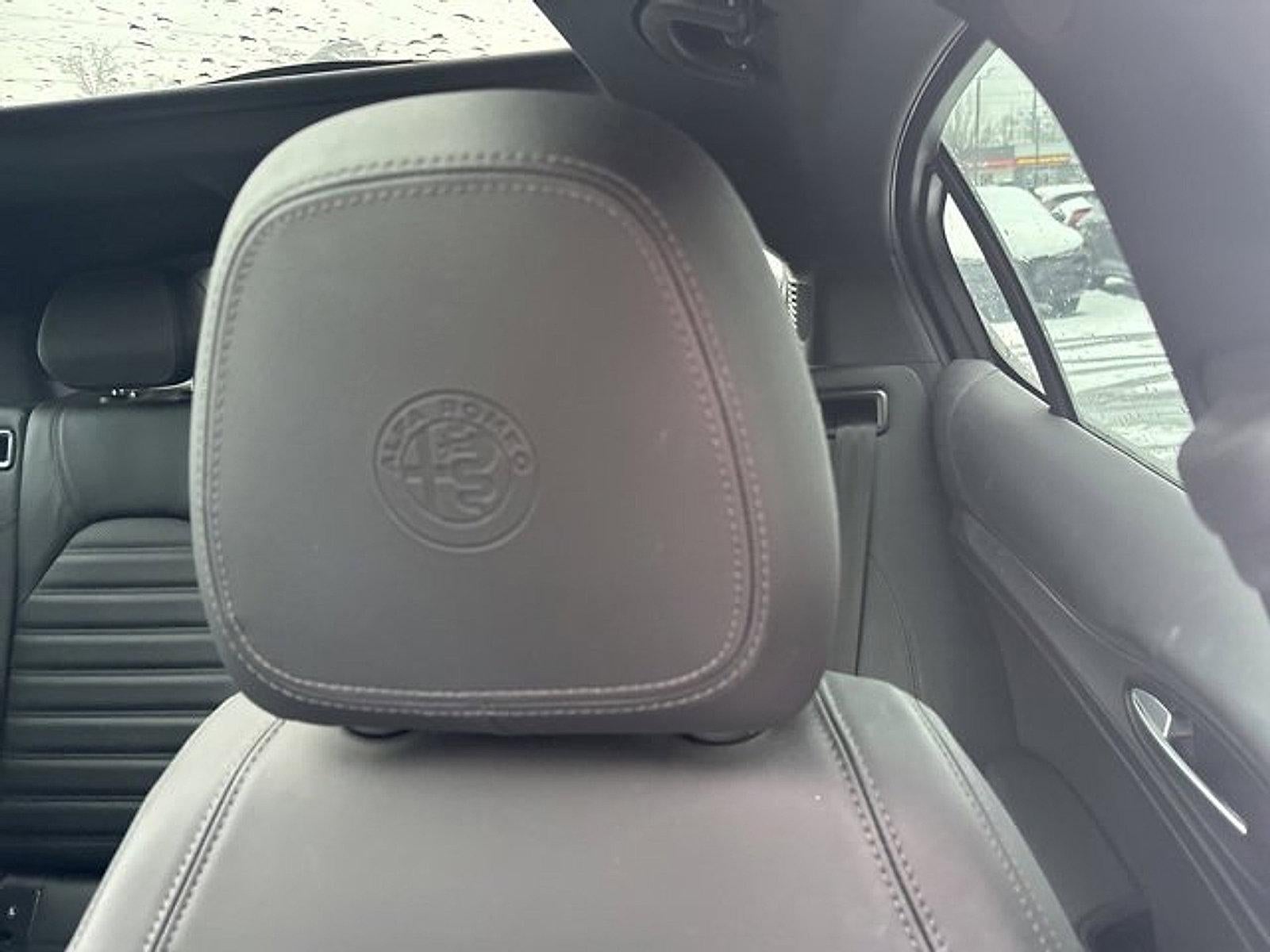 2023 Alfa Romeo Stelvio Veloce AWD