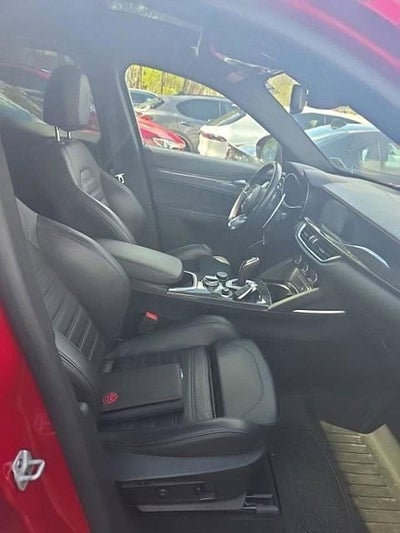 2023 Alfa Romeo Stelvio Estrema AWD