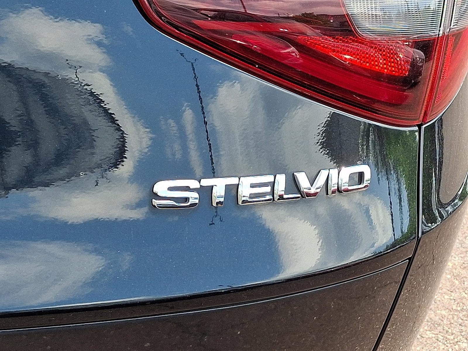 2022 Alfa Romeo Stelvio Veloce AWD