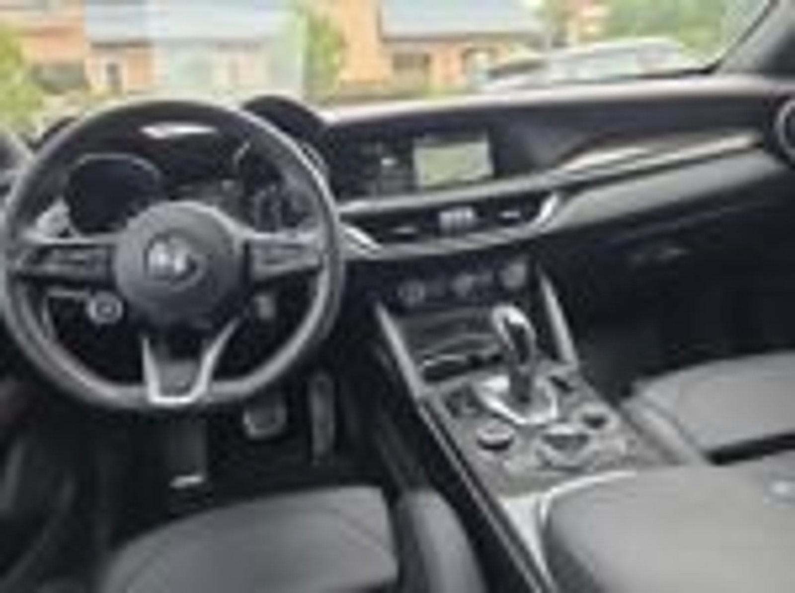 2023 Alfa Romeo Stelvio Estrema AWD