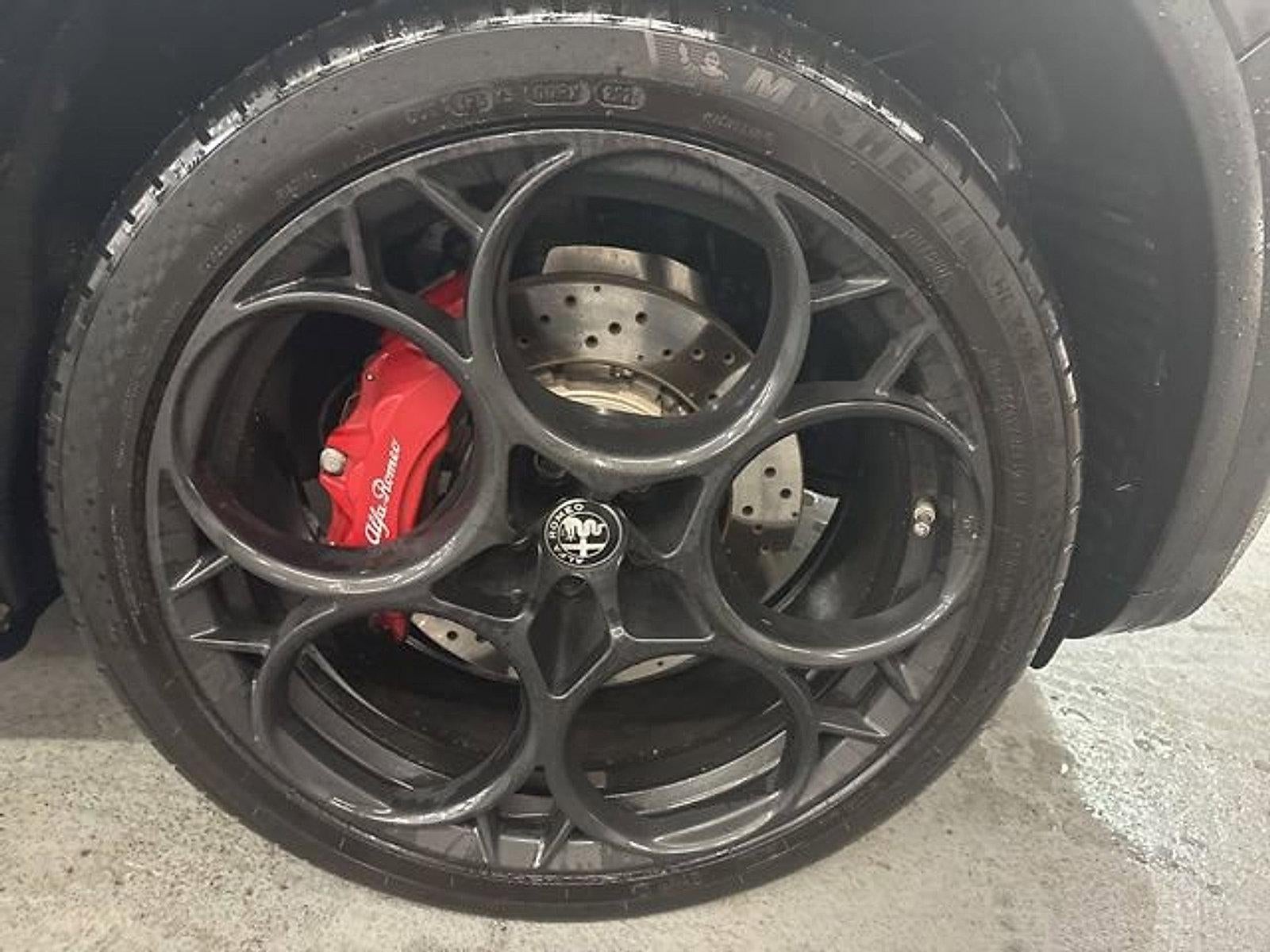 2023 Alfa Romeo Stelvio Quadrifoglio AWD