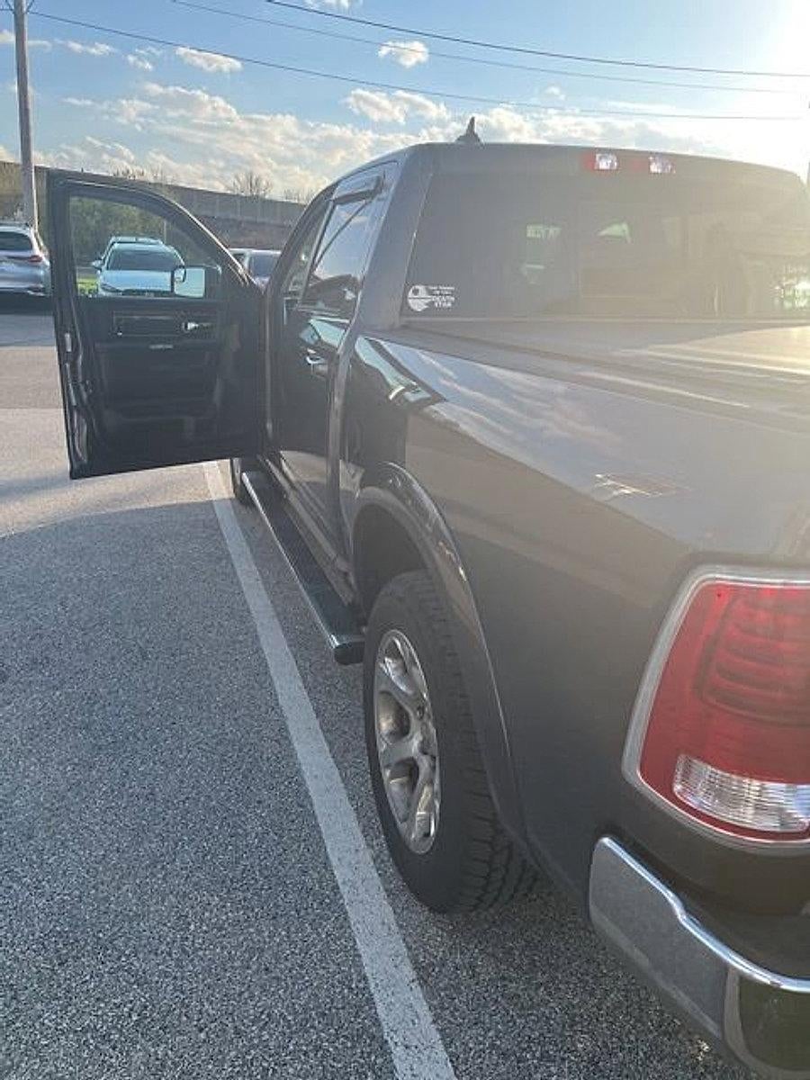 2016 RAM 1500 4WD Crew Cab 5.7 Ft Box Laramie