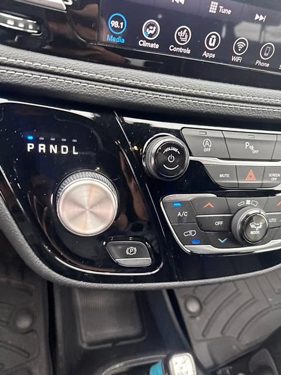 2020 Chrysler Pacifica Limited FWD