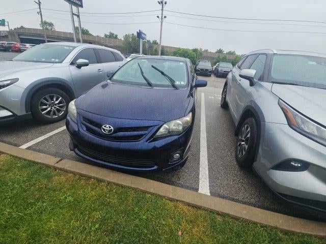 2013 Toyota Corolla 4dr Sdn Auto S (Natl)