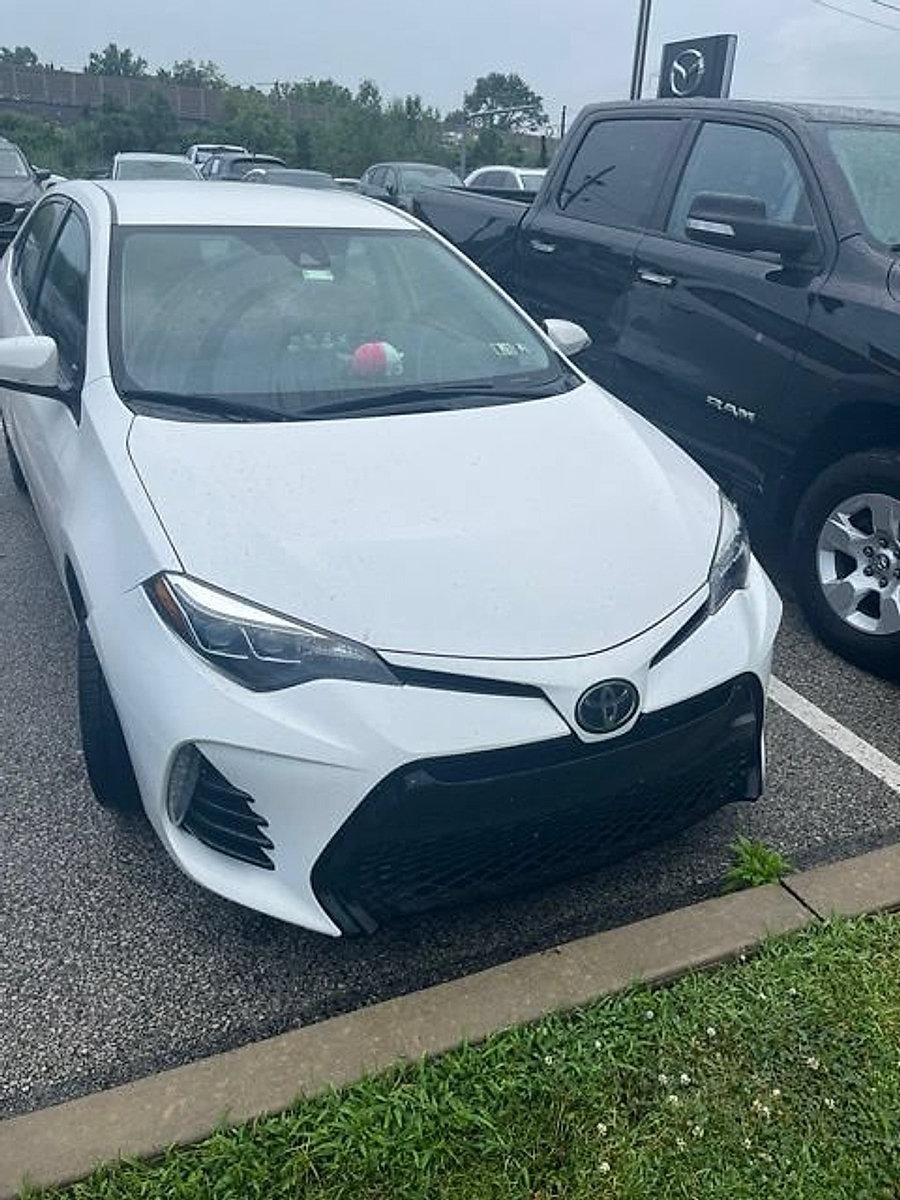 2018 Toyota Corolla SE CVT (Natl)