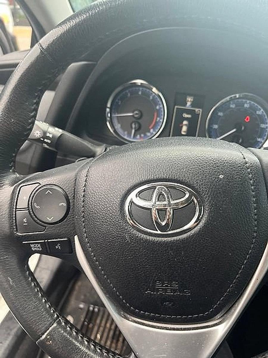 2018 Toyota Corolla SE CVT (Natl)
