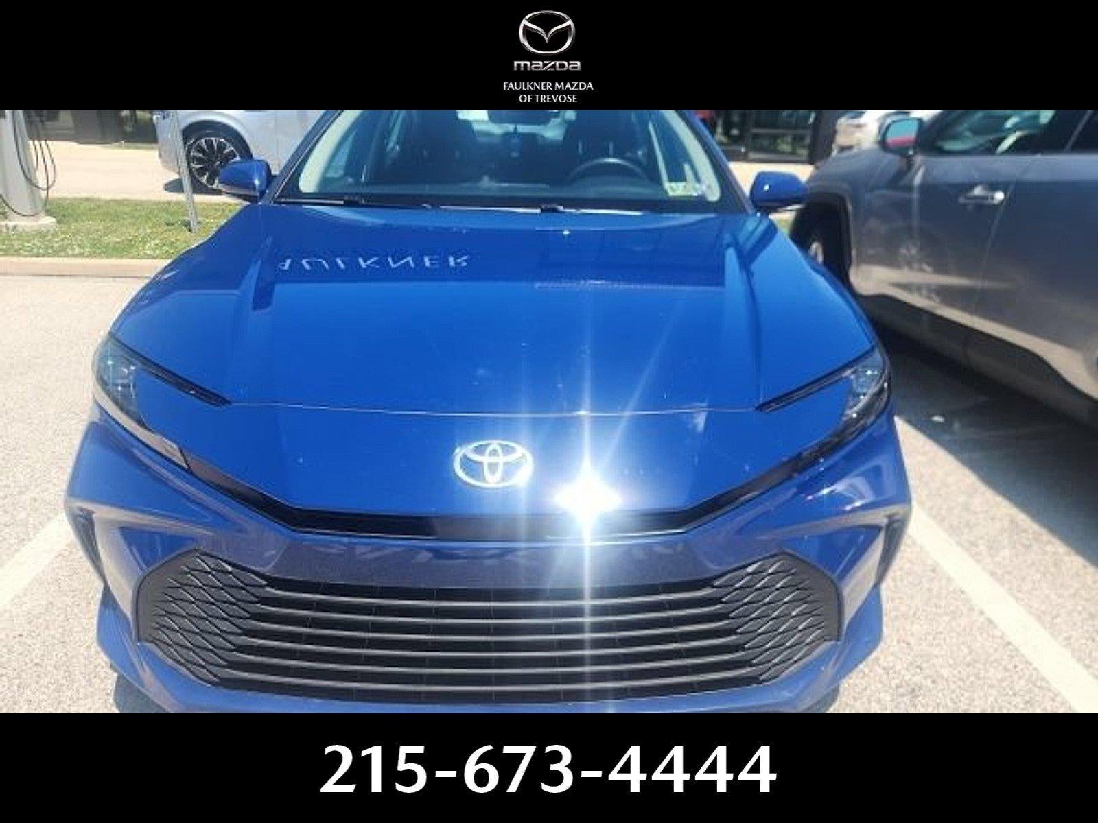 2025 Toyota Camry LE (SE)