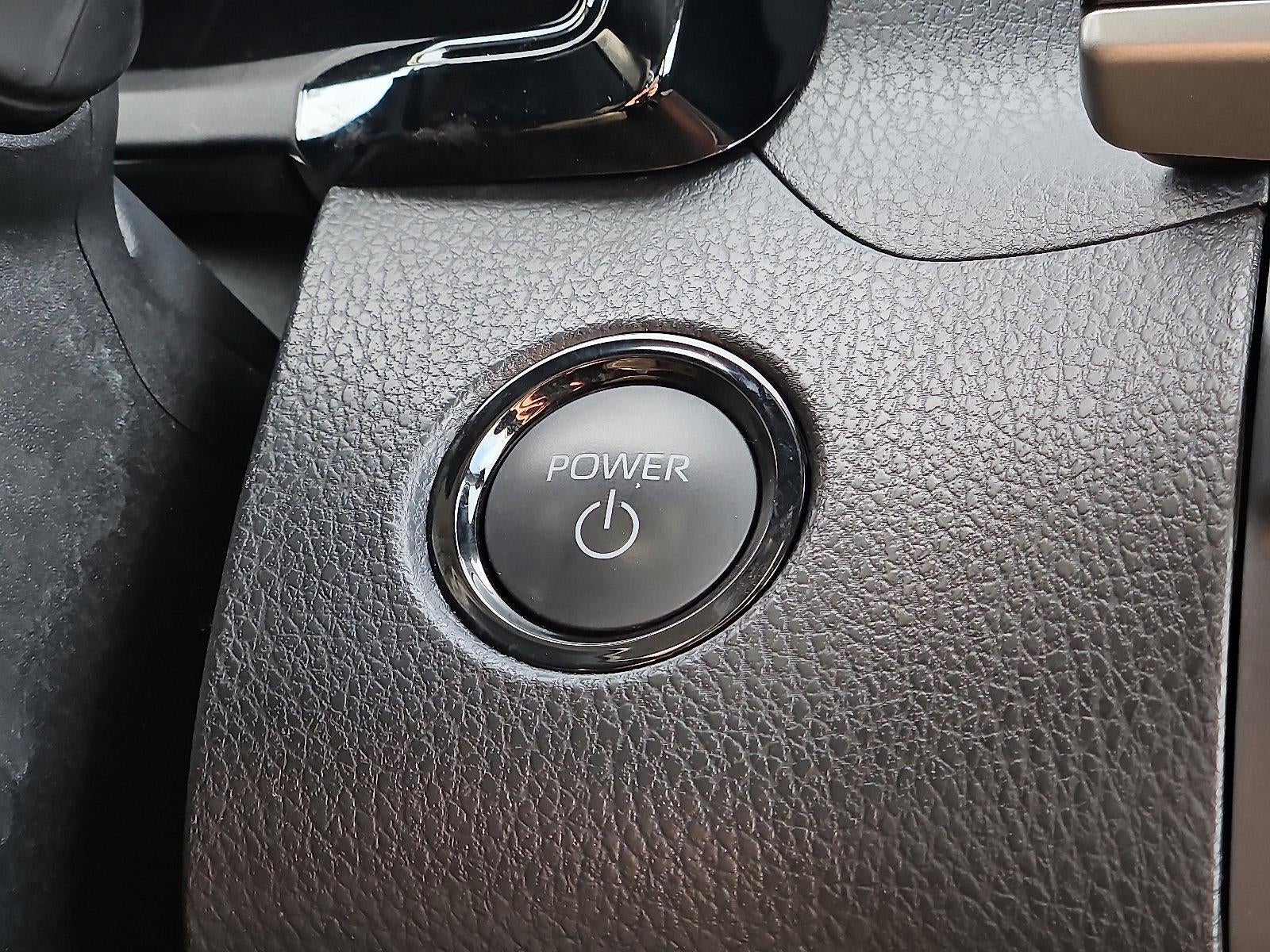 2025 Toyota Camry LE AWD (Natl)