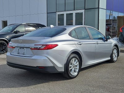 2025 Toyota Camry LE AWD (Natl)