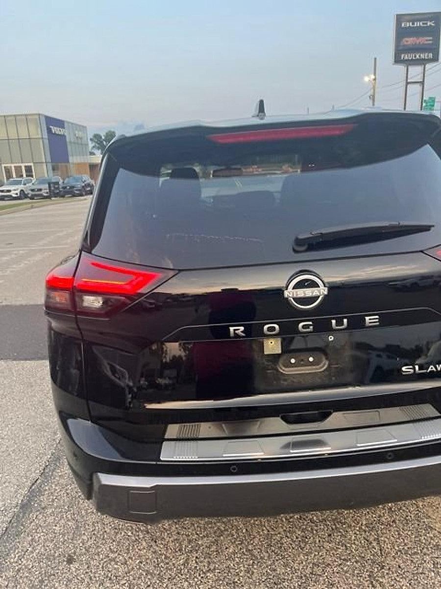 2025 Nissan Rogue AWD SL