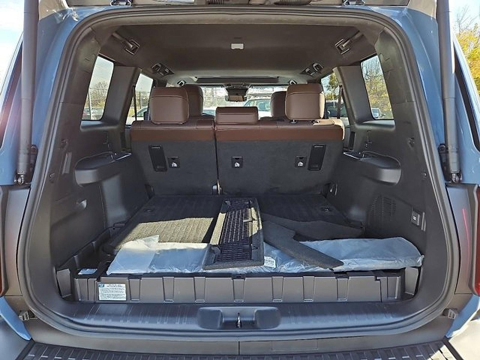 2025 Toyota Land Cruiser 4WD (Natl)