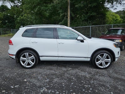 2017 Volkswagen Touareg V6 Executive