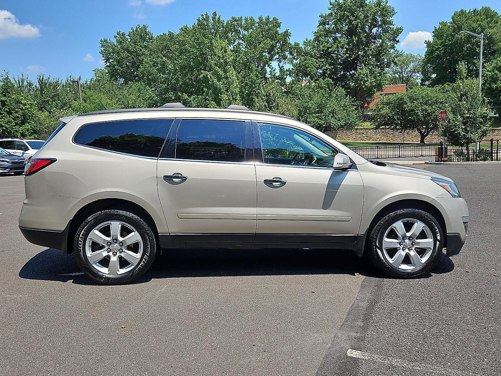 2017 Chevrolet Traverse FWD 1LT
