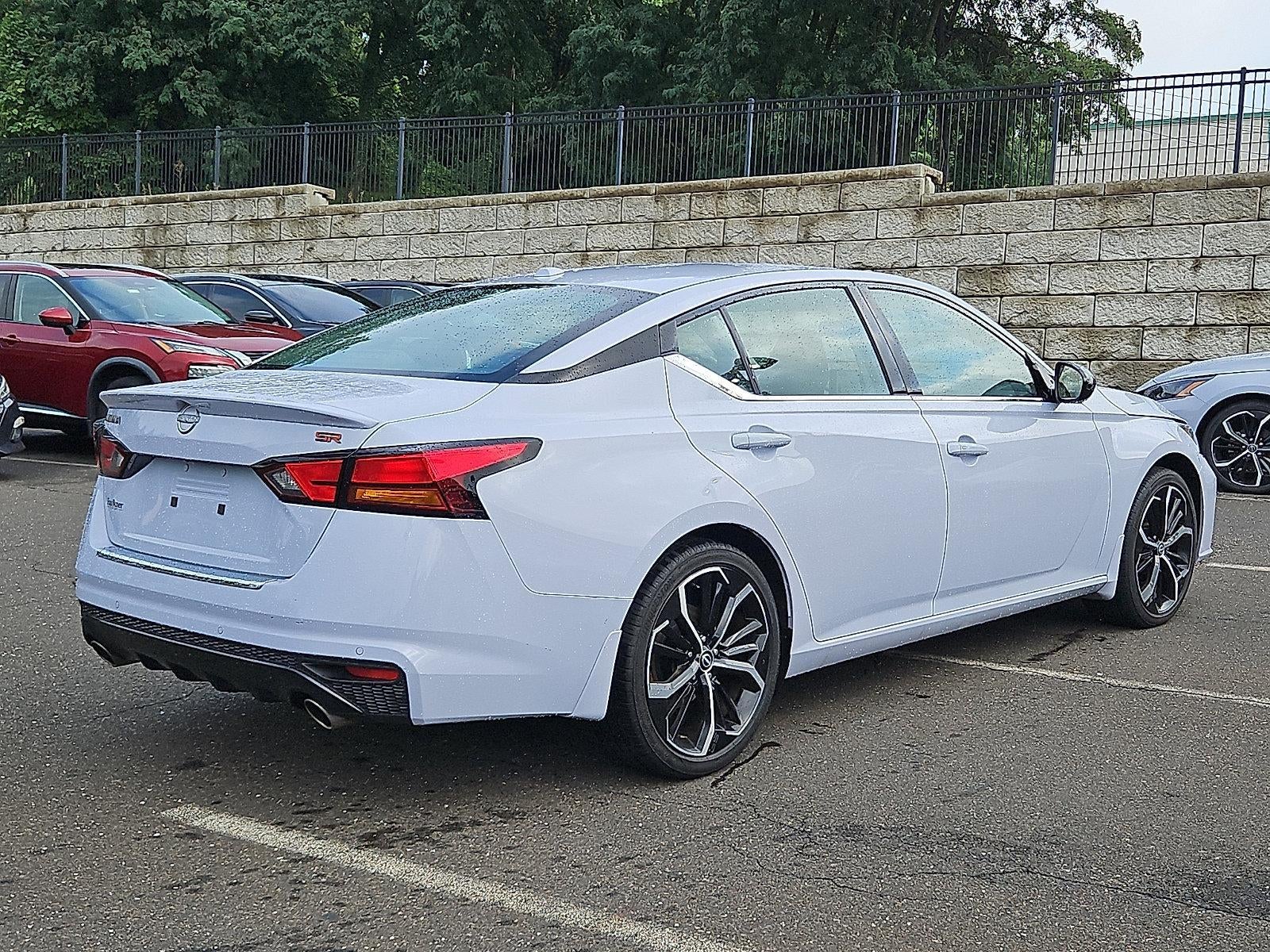 2023 Nissan Altima SR