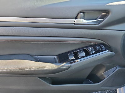 2023 Nissan Altima SR