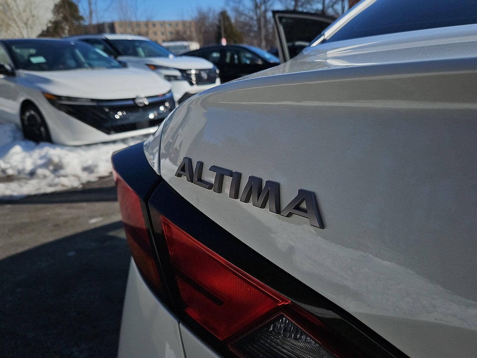 2023 Nissan Altima SV