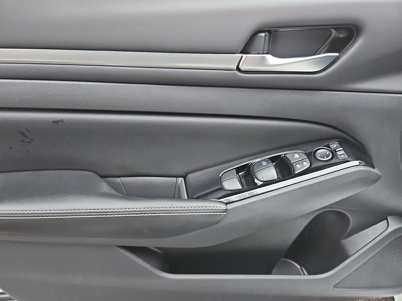 2023 Nissan Altima SV