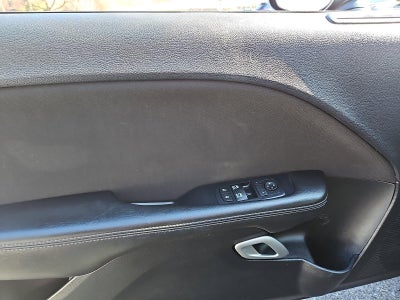 2016 Dodge Challenger 2dr Cpe SXT